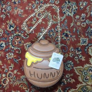 NWT Skinny Dip Disney Winnie The Pooh “hunny Pot” Crossbody Bag With Gold Chain